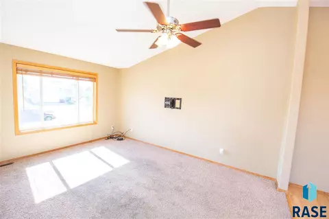 5601 S Anthony Ave, Sioux Falls, SD 57106 photo 3