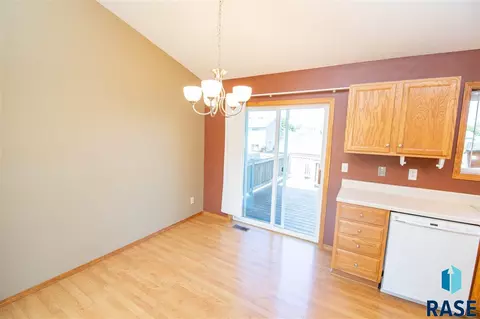5601 S Anthony Ave, Sioux Falls, SD 57106 photo 6