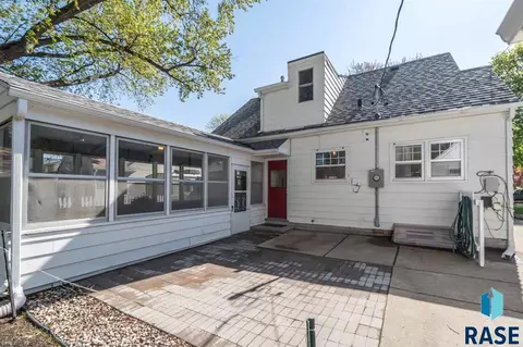 911 S 3rd Ave, Sioux Falls, SD 57104 photo 17