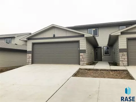 6536 W 6th Pl, Sioux Falls, SD 57107 photo 1
