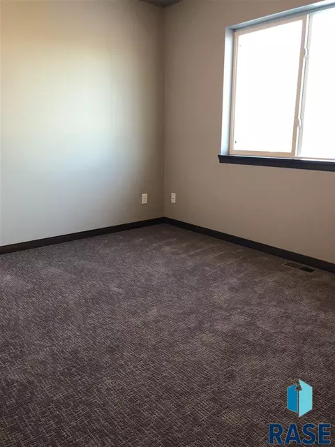 6536 W 6th Pl, Sioux Falls, SD 57107 photo 23