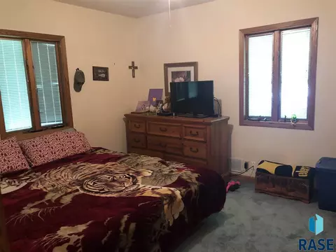 612 S Walnut St, Freeman, SD 57029 photo 11