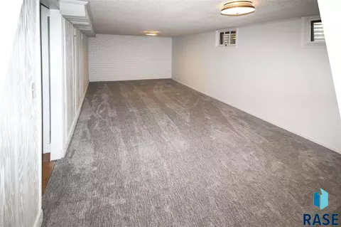 509 E 31st St, Sioux Falls, SD 57105 photo 20