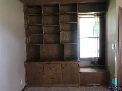 912 E 6th St, Freeman, SD 57029 photo 15