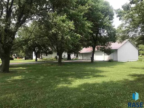 912 E 6th St, Freeman, SD 57029 photo 33