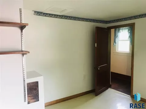 912 E 6th St, Freeman, SD 57029 photo 23