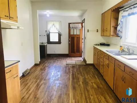 912 E 6th St, Freeman, SD 57029 photo 19