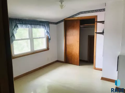912 E 6th St, Freeman, SD 57029 photo 22