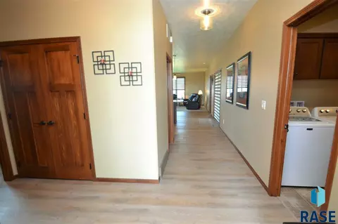 Undisclosed, Sioux Falls, SD 57106 photo 2