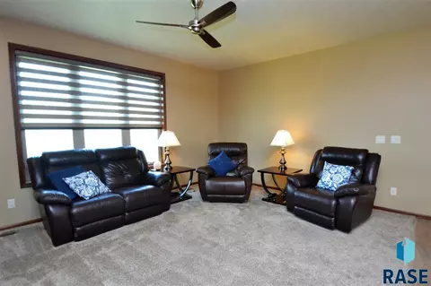 Undisclosed, Sioux Falls, SD 57106 photo 12