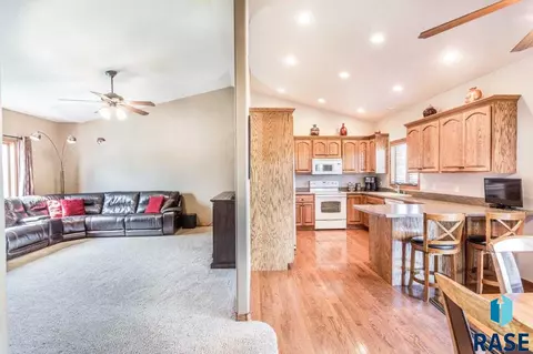 7012 S Crane Ave, Sioux Falls, SD 57108 photo 6