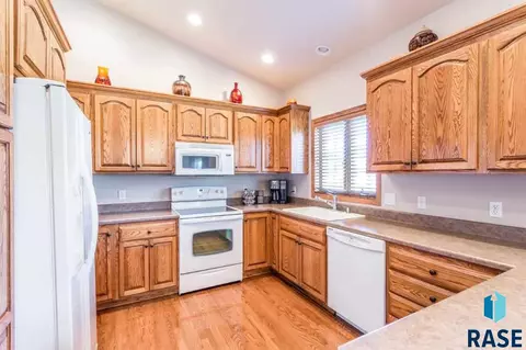 7012 S Crane Ave, Sioux Falls, SD 57108 photo 7