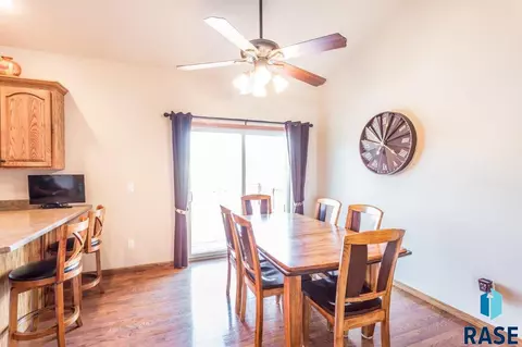 7012 S Crane Ave, Sioux Falls, SD 57108 photo 10