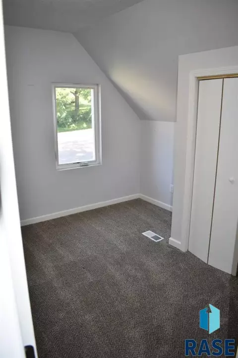 1509 E 12th St, Sioux Falls, SD 57103 photo 11