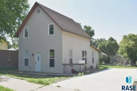 1509 E 12th St, Sioux Falls, SD 57103 photo 1