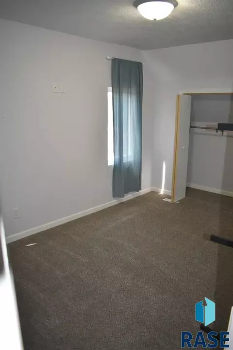 1509 E 12th St, Sioux Falls, SD 57103 photo 10