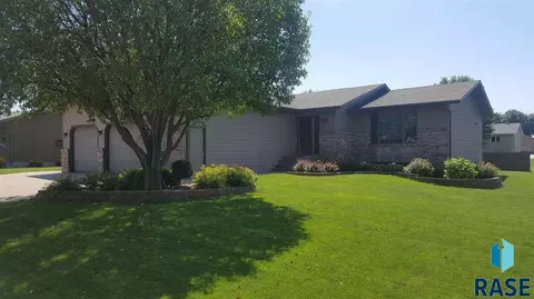 411 E Lightner Ave, Salem, SD 57058 photo 1