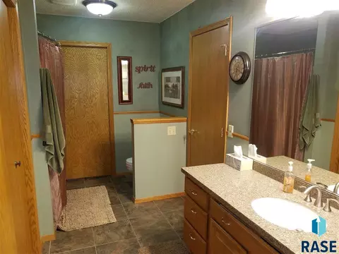 411 E Lightner Ave, Salem, SD 57058 photo 15