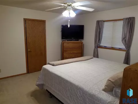 411 E Lightner Ave, Salem, SD 57058 photo 13