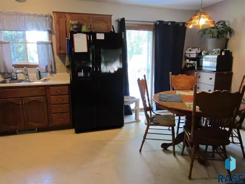 709 W Mcclellan St, Sioux Falls, SD 57104 photo 5