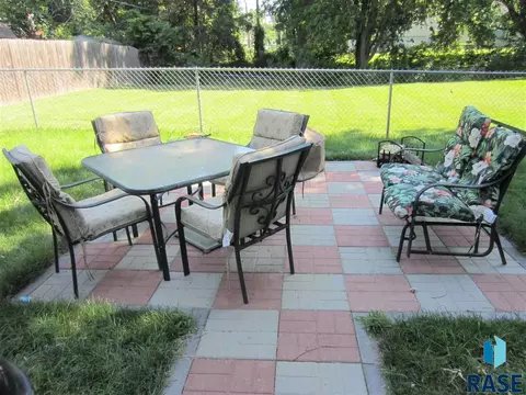 709 W Mcclellan St, Sioux Falls, SD 57104 photo 15