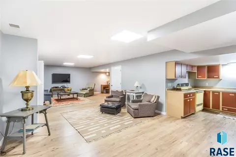 2020 Elizabeth Dr, Sioux Falls, SD 57103 photo 25