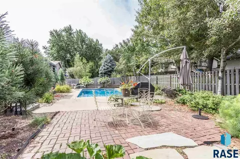 2020 Elizabeth Dr, Sioux Falls, SD 57103 photo 32