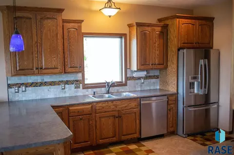6233 S Tomar Rd, Sioux Falls, SD 57108 photo 12