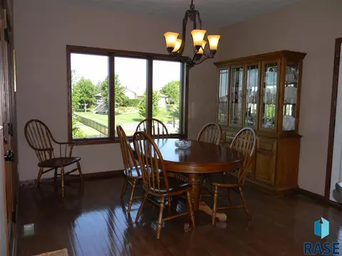 6233 S Tomar Rd, Sioux Falls, SD 57108 photo 9