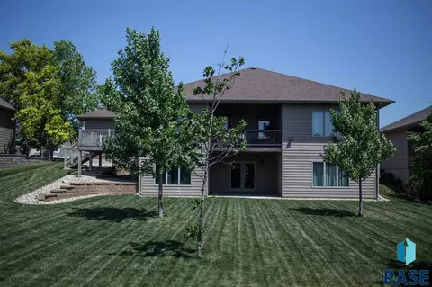 6233 S Tomar Rd, Sioux Falls, SD 57108 photo 3