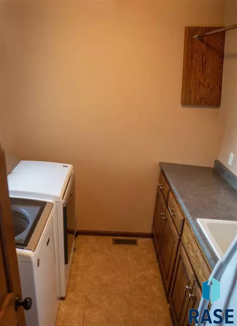 6233 S Tomar Rd, Sioux Falls, SD 57108 photo 16