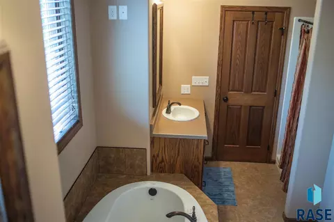 6233 S Tomar Rd, Sioux Falls, SD 57108 photo 20