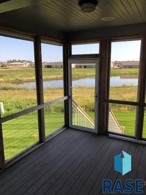720 E Shadow Creek Ln, Sioux Falls, SD 57108 photo 11