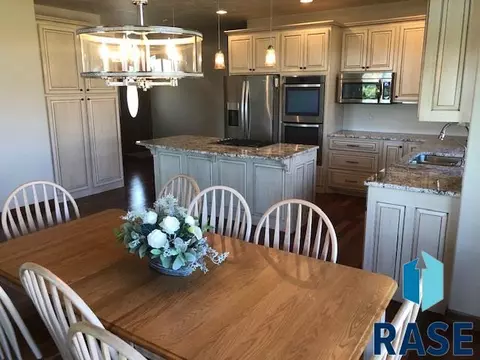 720 E Shadow Creek Ln, Sioux Falls, SD 57108 photo 19