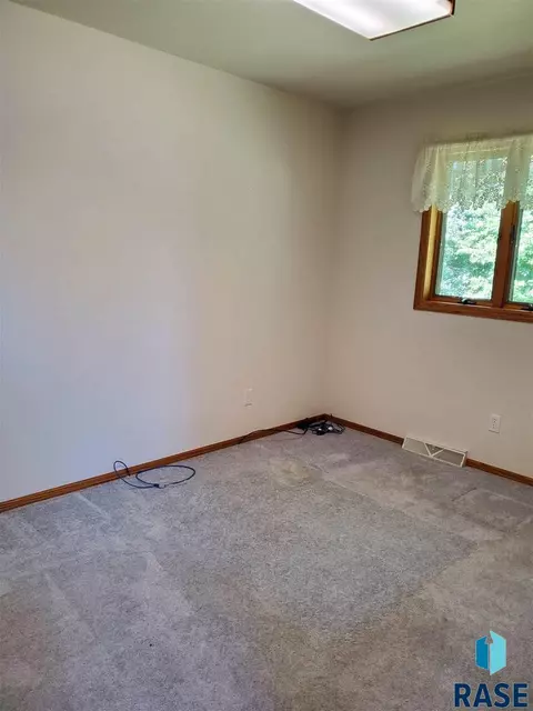 23766 Sd Hwy 19, Madison, SD 57042 photo 8