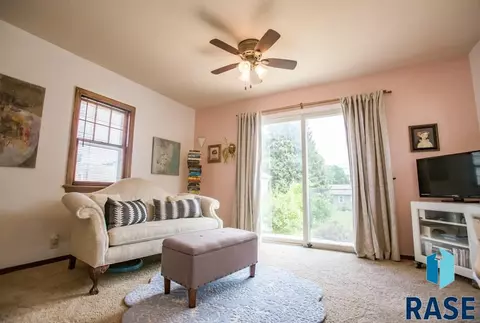 Undisclosed, Sioux Falls, SD 57103 photo 16