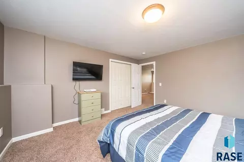 1304 W Creekside Dr, Brandon, SD 57005 photo 19