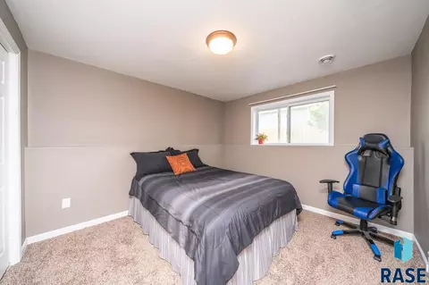 1304 W Creekside Dr, Brandon, SD 57005 photo 24