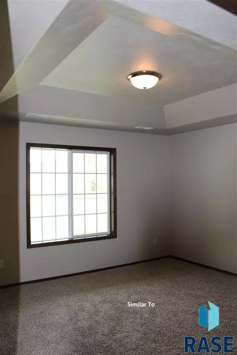 6219 W Maxwell Pl, Sioux Falls, SD 57107 photo 12