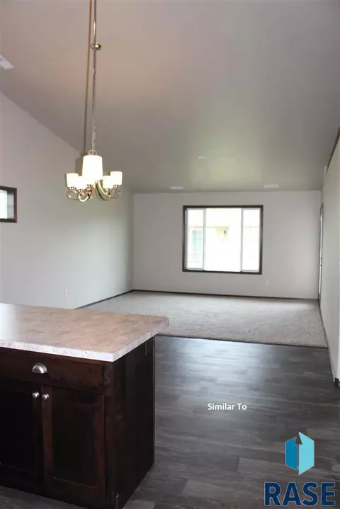 6219 W Maxwell Pl, Sioux Falls, SD 57107 photo 8