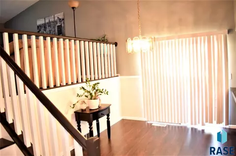 1509 E 56th St, Sioux Falls, SD 57103 photo 3