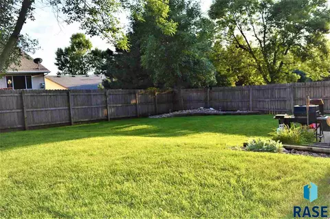 1509 E 56th St, Sioux Falls, SD 57103 photo 17