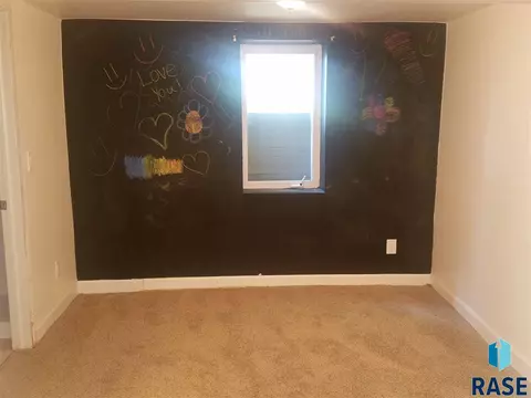409 E Drake Ave, Salem, SD 57058 photo 18