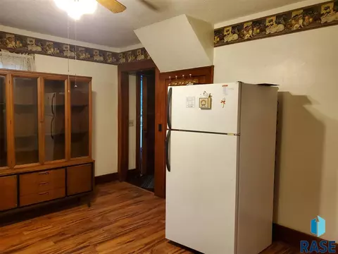 204 E 1st St, Marion, SD 57043 photo 4