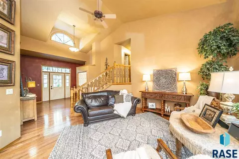 3405 E Micah Ln, Sioux Falls, SD 57103 photo 5