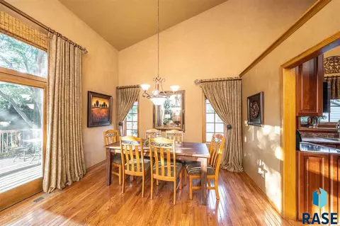 3405 E Micah Ln, Sioux Falls, SD 57103 photo 7