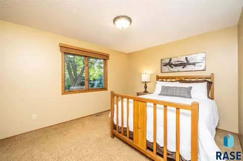3405 E Micah Ln, Sioux Falls, SD 57103 photo 20