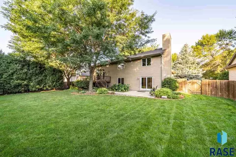 3405 E Micah Ln, Sioux Falls, SD 57103 photo 34