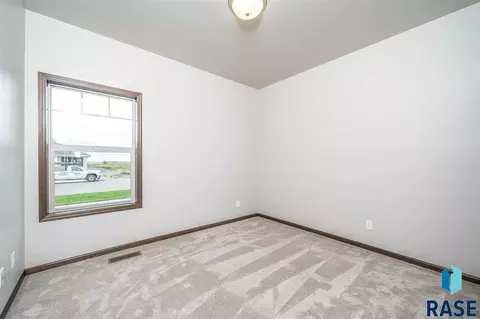 3625 E Prairie Wind St, Sioux Falls, SD 57108 photo 18