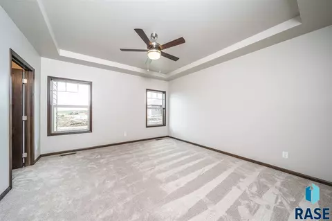 3625 E Prairie Wind St, Sioux Falls, SD 57108 photo 11